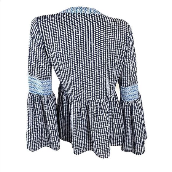 NWT Adorable Blue/Black/White Blouse with Bell Sleeves from DuJour Size Small - Picture 4 of 11